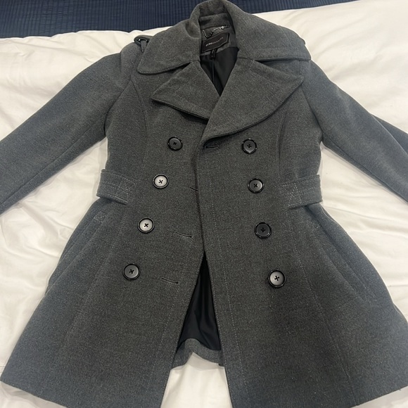 BCBG grey double breasted pea coat. Great condition. Size small. - Picture 4 of 10